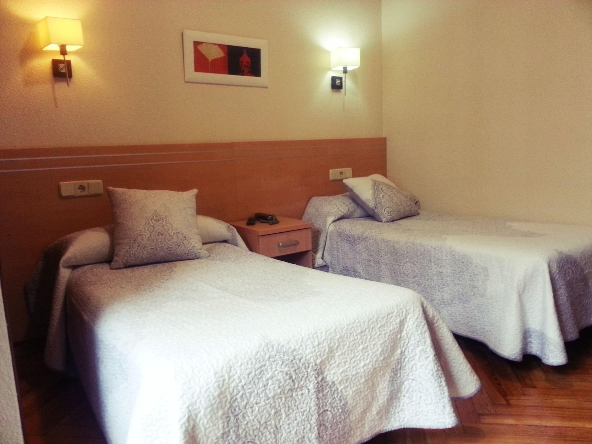 Hostal Avenida Μαδρίτη Εξωτερικό φωτογραφία
