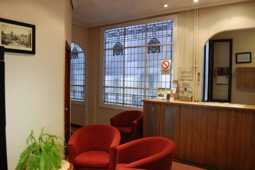 Hostal Avenida Μαδρίτη Εξωτερικό φωτογραφία