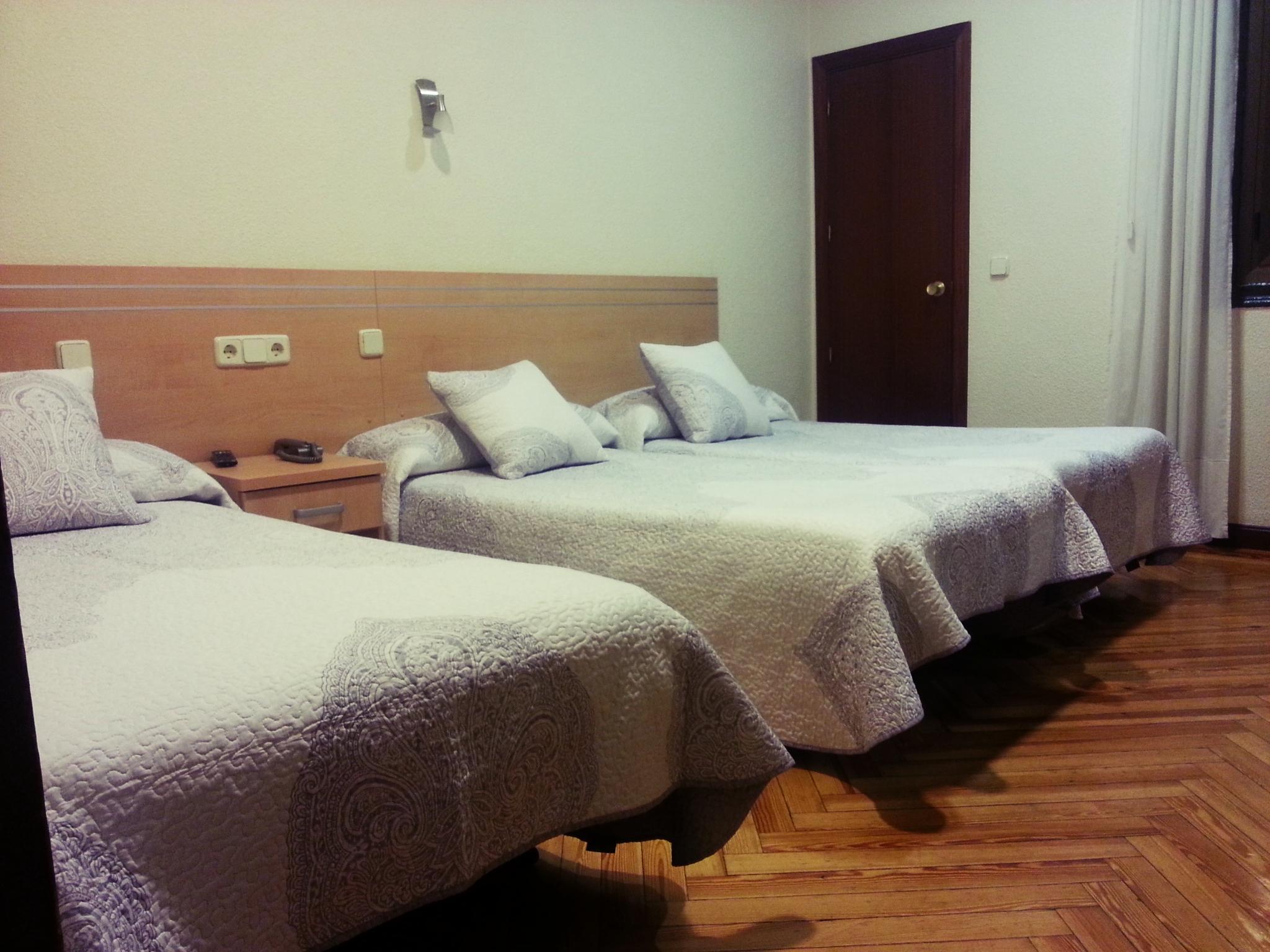 Hostal Avenida Μαδρίτη Εξωτερικό φωτογραφία