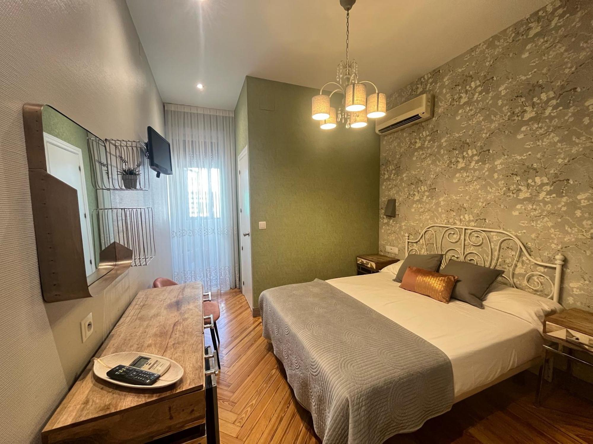 Hostal Avenida Μαδρίτη Εξωτερικό φωτογραφία