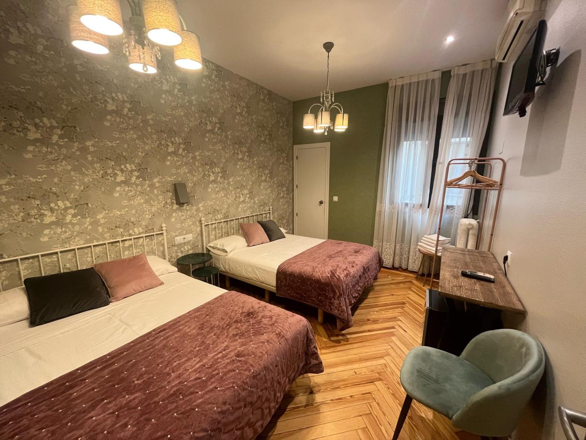 Hostal Avenida Μαδρίτη Εξωτερικό φωτογραφία